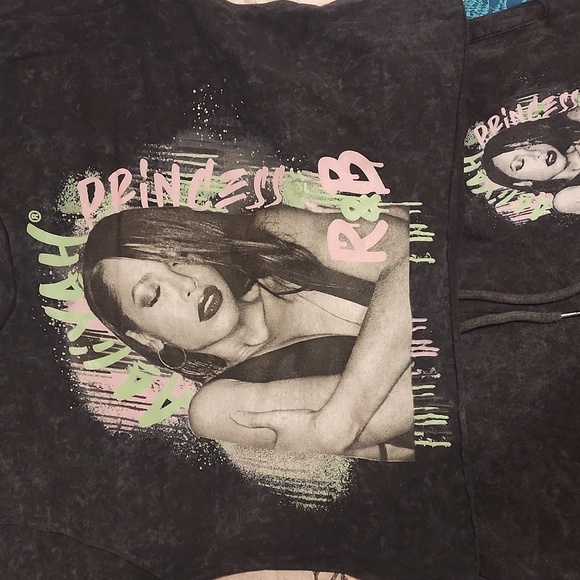 AALIYAH sweat suit - Picture 3 of 4